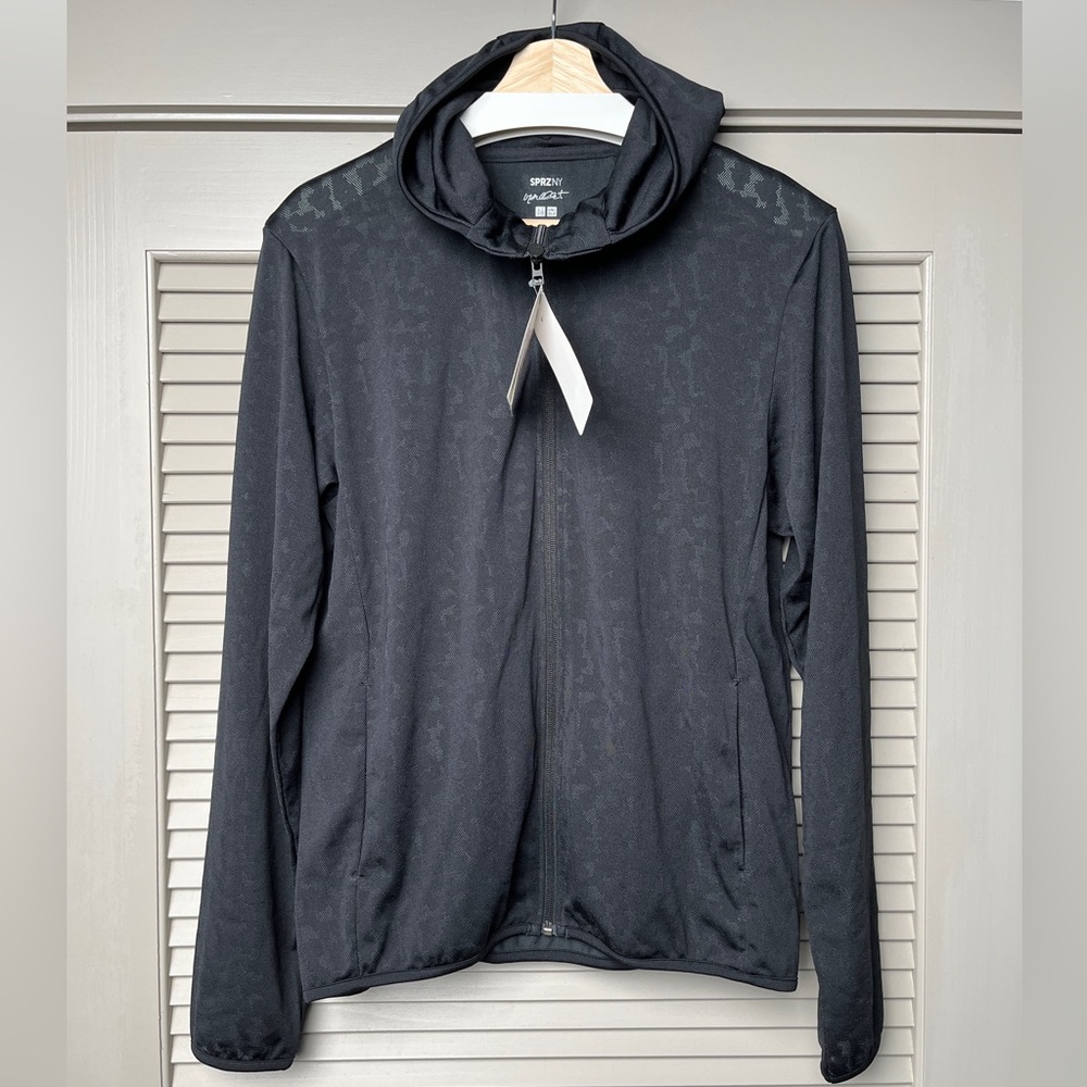 Uniqlo Men’s Black Zip-Up Hoodie NWT MEDIUM